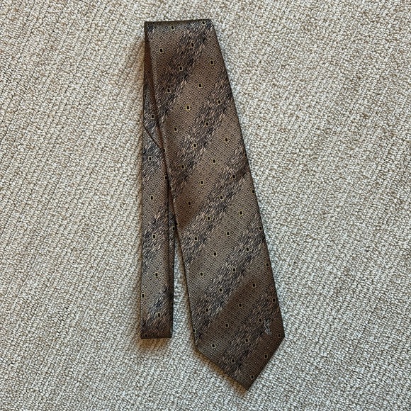 Mens Yves Saint Laurent Silk Tie - Picture 1 of 6